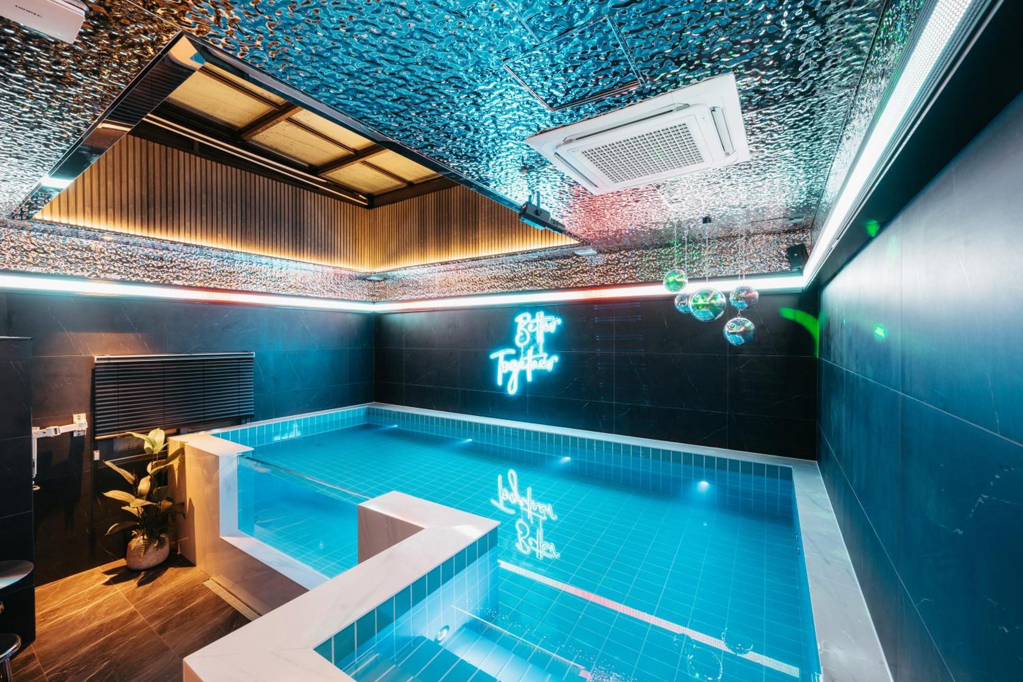 Cozy Tree Hotel Seomyeon Pusan Zewnętrze zdjęcie