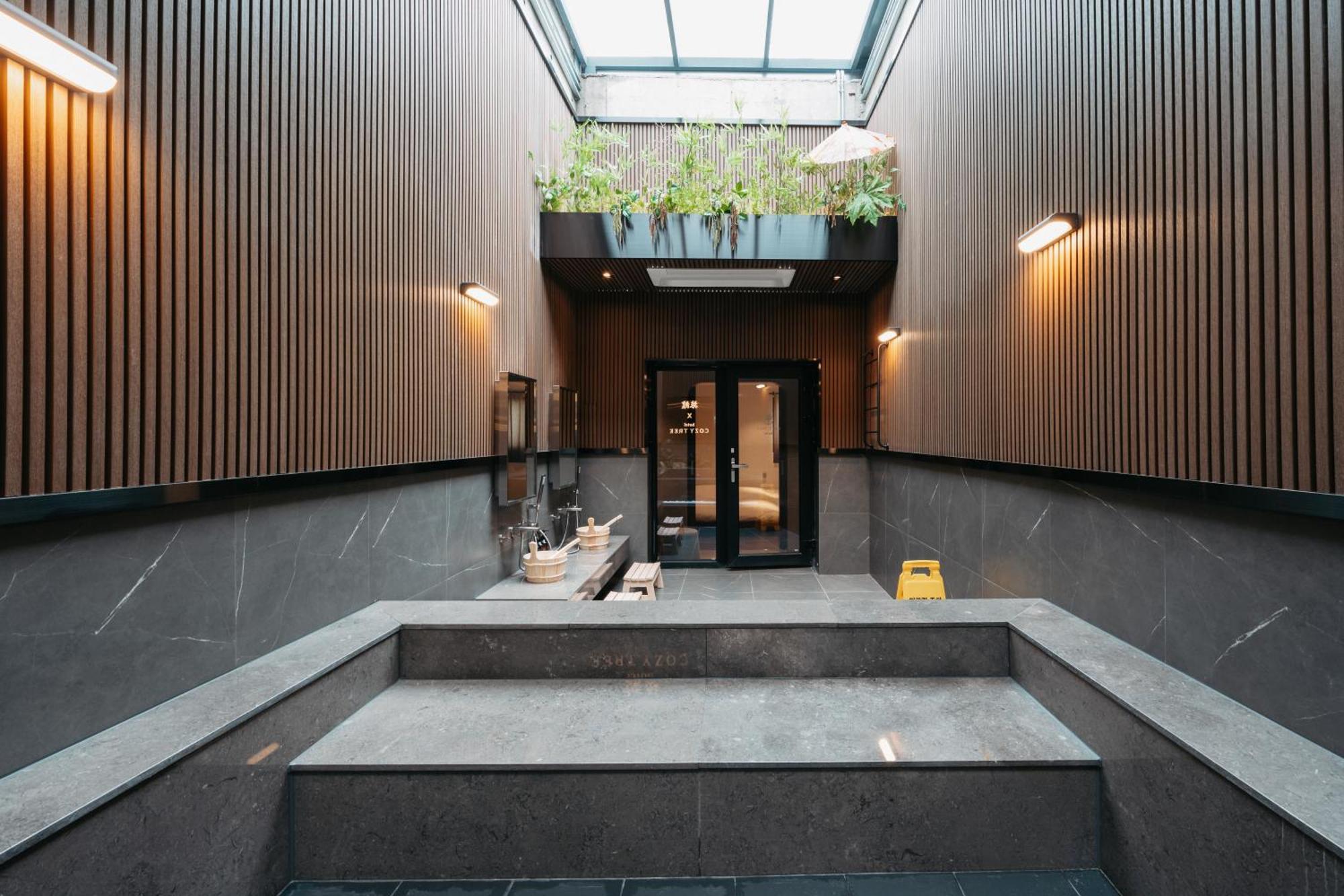 Cozy Tree Hotel Seomyeon Pusan Zewnętrze zdjęcie