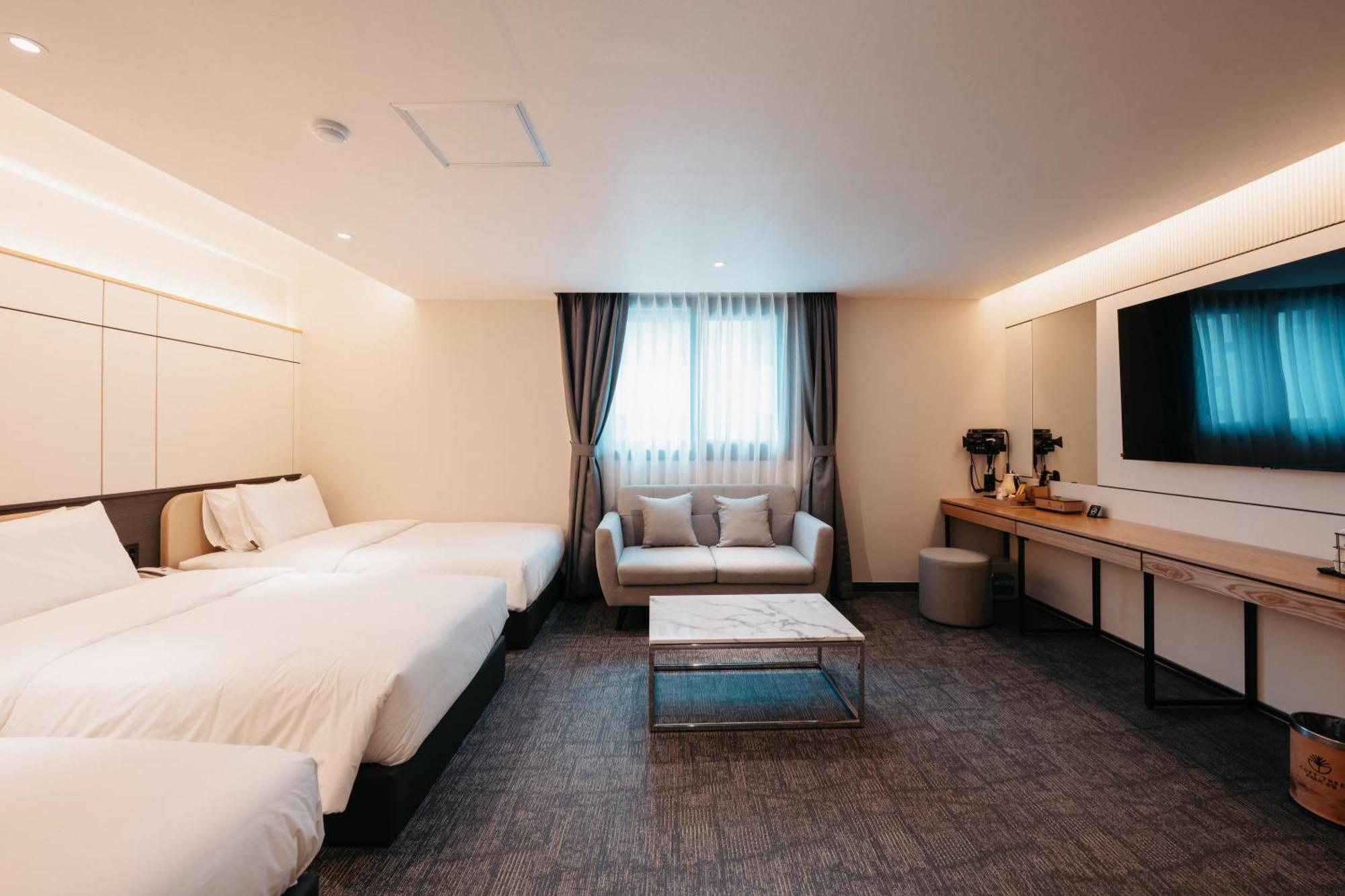 Cozy Tree Hotel Seomyeon Pusan Zewnętrze zdjęcie